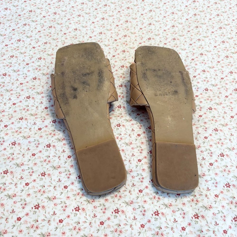 Steve Madden Melyza Tan Woven Slide Sandals - Picture 3 of 5